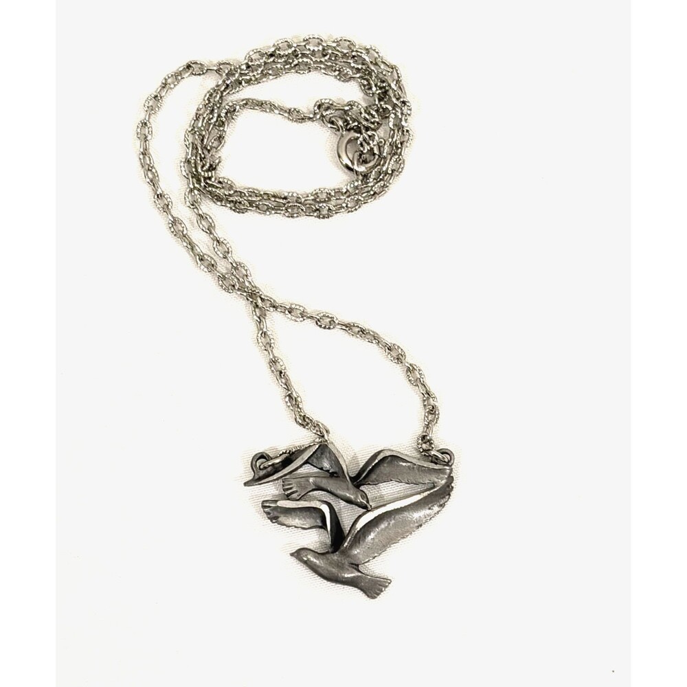 Vintage Seagull Pewter Vintage Two Birds in Flight Pendant Necklace 18"